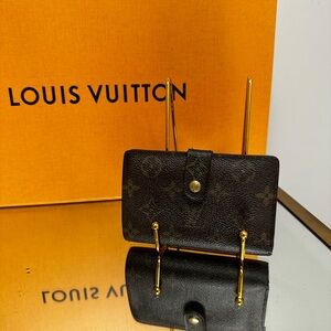 Authentic Louis Vuitton Monogram Snap Wallet